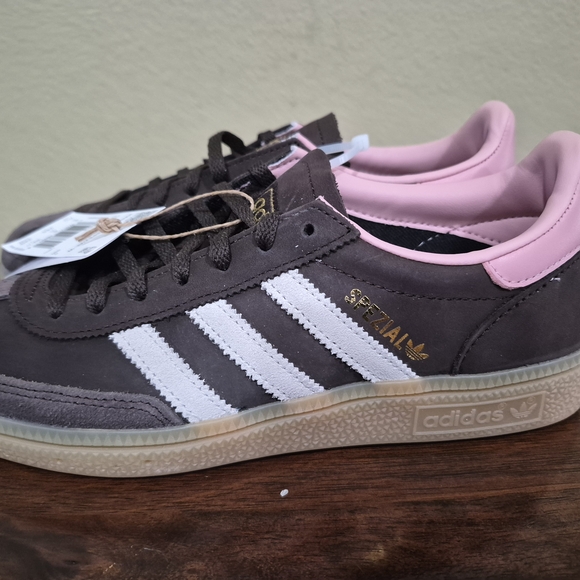 Adidas Handball Spezial Women's  Brown and Pink Sneakers JR0852 Size 7.5 - Picture 2 of 6